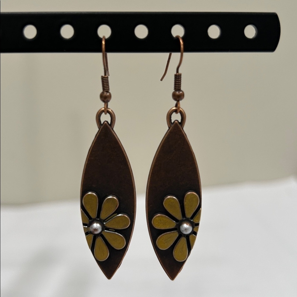 Elegant Brown Floral Earrings